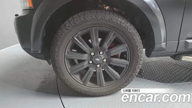 Land Rover Discovery 2009 thumb 3