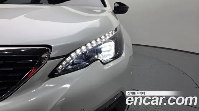 Peugeot 308 2019 thumb 9
