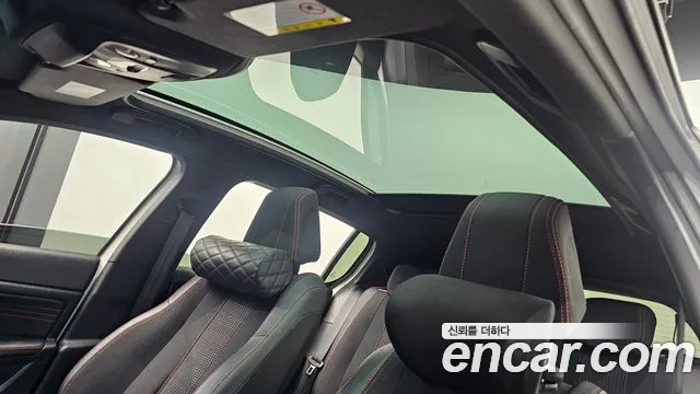 Peugeot 308 2019 thumb 4
