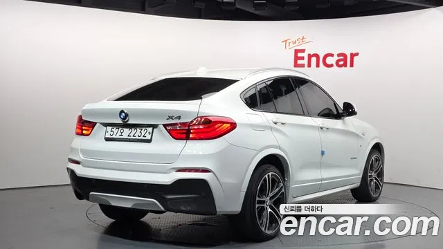 BMW X4 2018 thumb 3