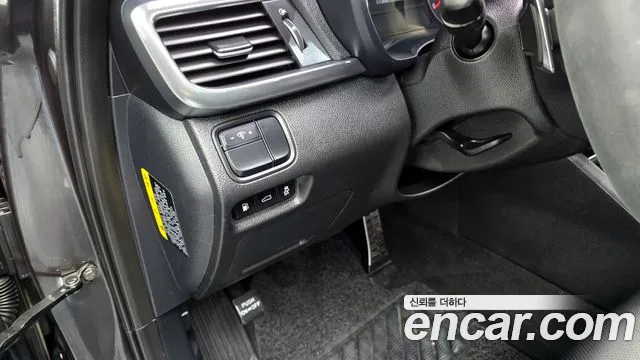 Kia K5 2015 thumb 11