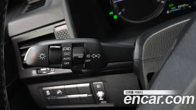 KGM Rexton 2019 thumb 8