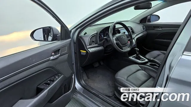 Hyundai Avante 2016 thumb 7