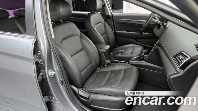 Hyundai Avante 2016 thumb 12