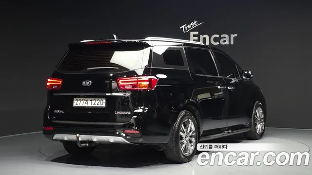Kia Carnival 2020 thumb 5