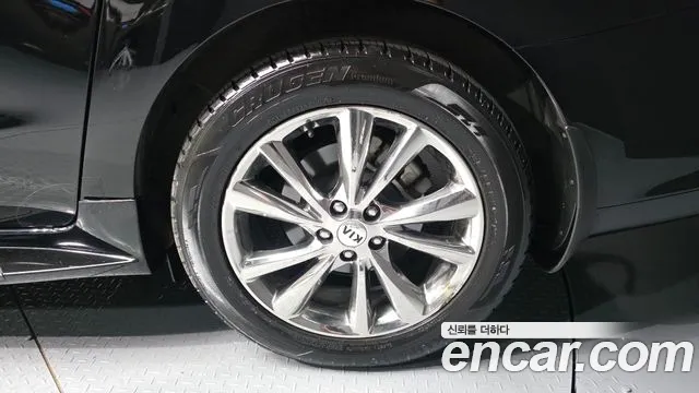 Kia Carnival 2020 thumb 10