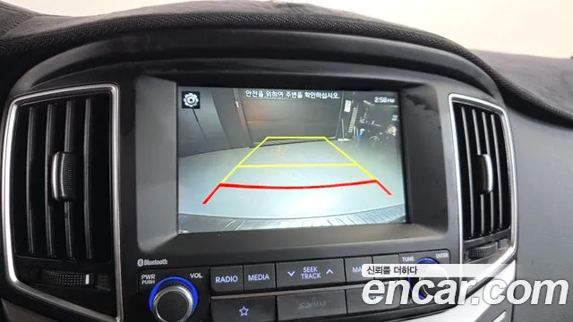 Hyundai Staria 2019 thumb 8