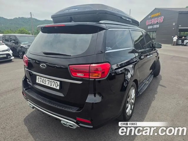 Kia Carnival 2019 thumb 12