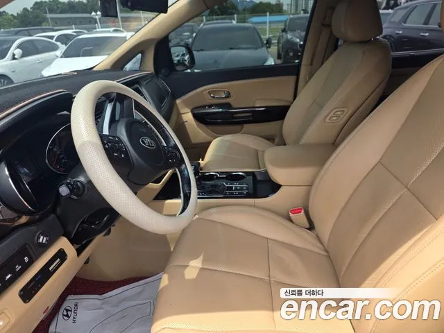 Kia Carnival 2019 thumb 7
