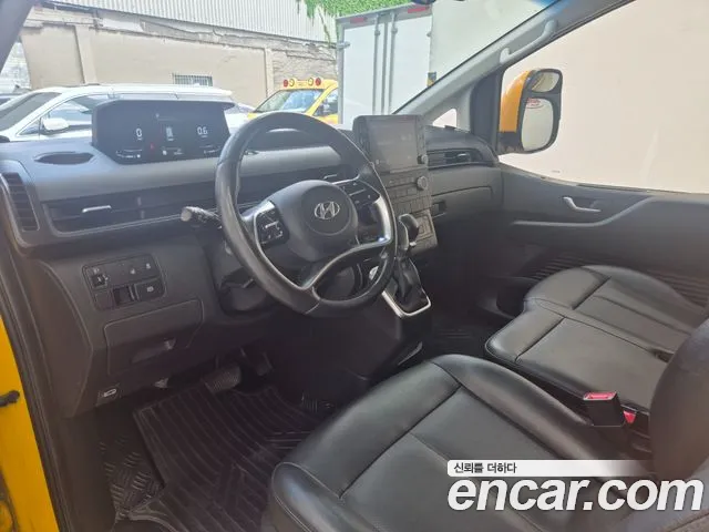 Hyundai Staria 2022 thumb 11