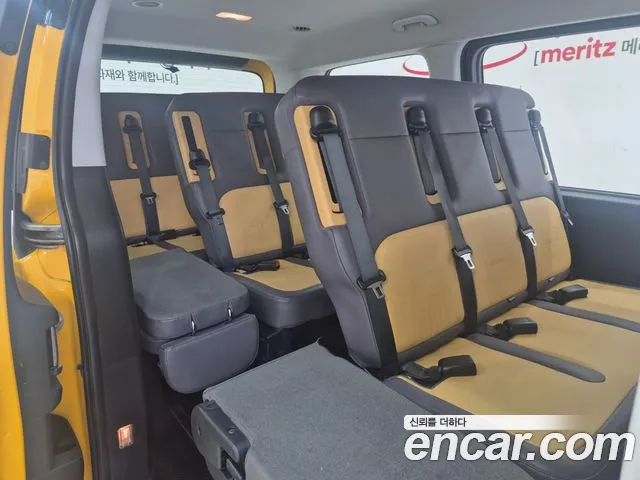 Hyundai Staria 2022 thumb 5