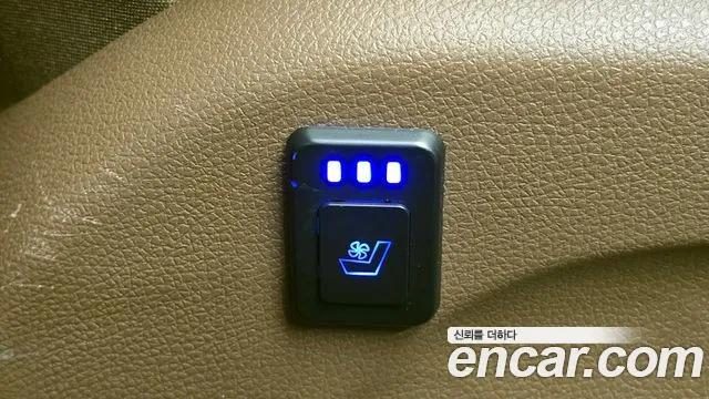 Mercedes-Benz E-Class 2017 thumb 12