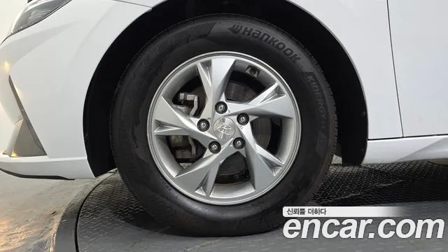 Hyundai Elantra 2020 thumb 8