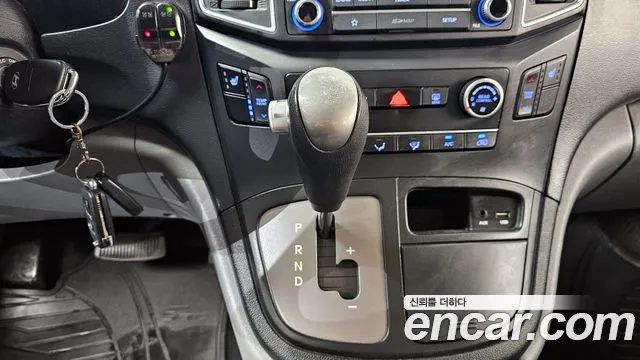 Hyundai Staria 2018 thumb 11