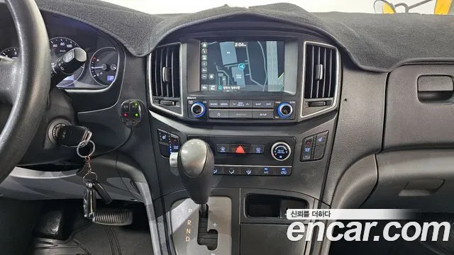 Hyundai Staria 2018 thumb 4