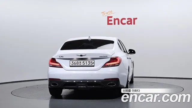 Genesis G70 2019 thumb 4