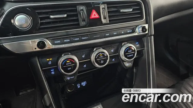 Genesis G70 2019 thumb 11