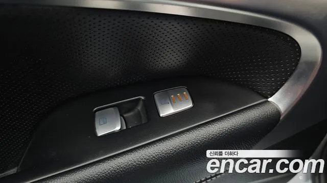 Genesis G70 2019 thumb 8