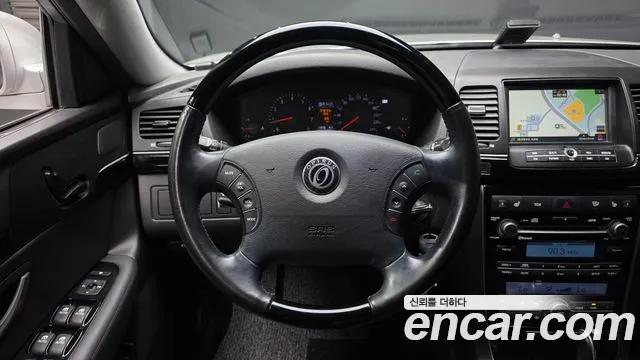 Kia Opirus 2009 thumb 3