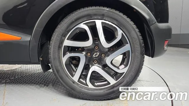 Renault QM3 2014 thumb 2
