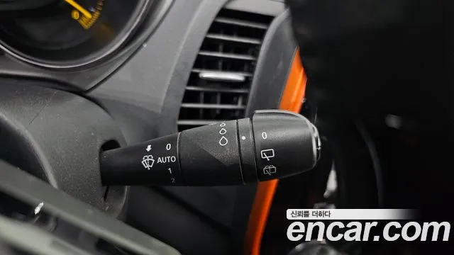 Renault QM3 2014 thumb 3