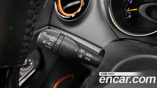 Renault QM3 2014 thumb 9