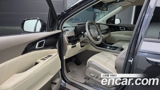 Kia Carnival 2024 thumb 5