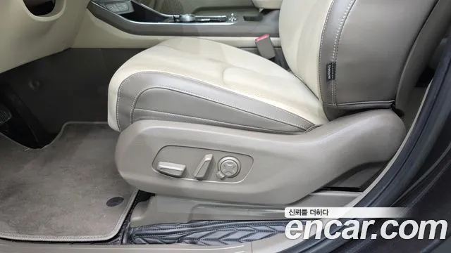 Kia Carnival 2024 thumb 2