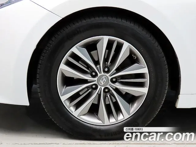 Hyundai Grandeur 2014 thumb 10