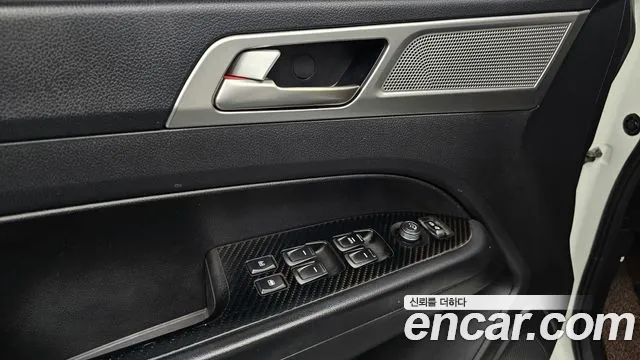 KGM Rexton 2019 thumb 10