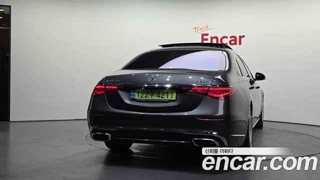 Mercedes-Benz S-Class 2022 thumb 4