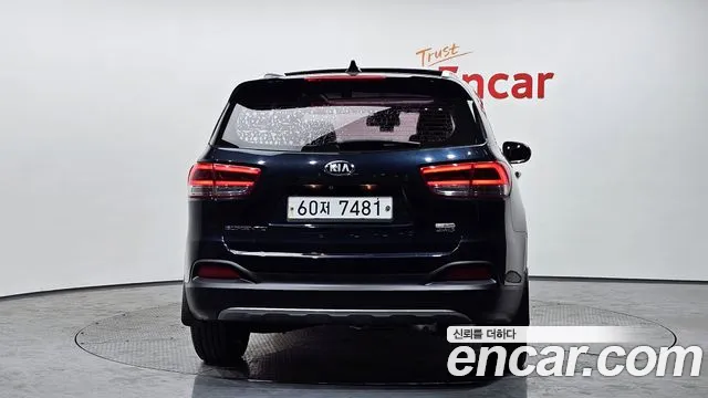 Kia Sorento 2017 thumb 5