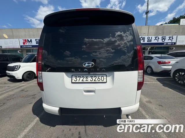 Hyundai Staria 2022 thumb 10