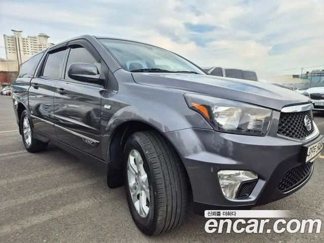 KGM Korando 2013 thumb 4