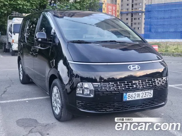 Hyundai Staria 2025 thumb 9