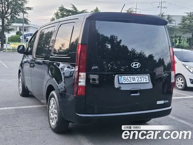 Hyundai Staria 2025 thumb 5