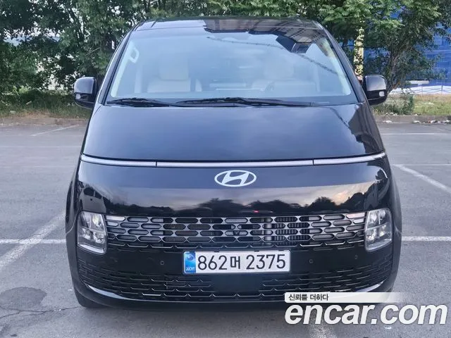 Hyundai Staria 2025 thumb 8