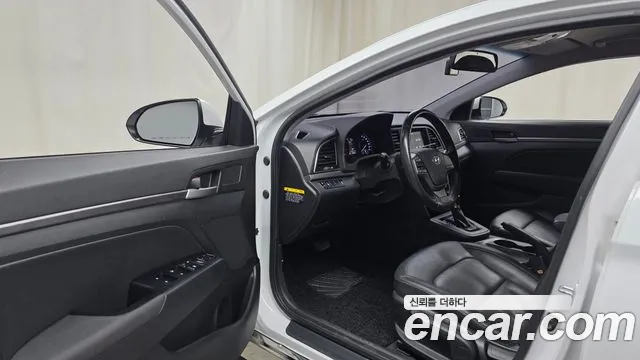 Hyundai Avante 2015 thumb 12