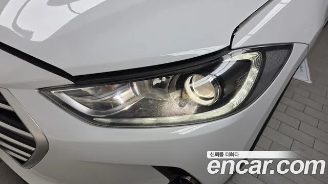 Hyundai Avante 2015 thumb 3