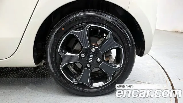 Kia Ray 2013 thumb 10