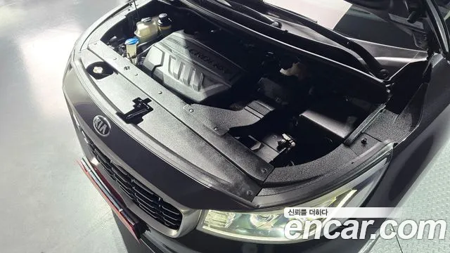 Kia Carnival 2018 thumb 4