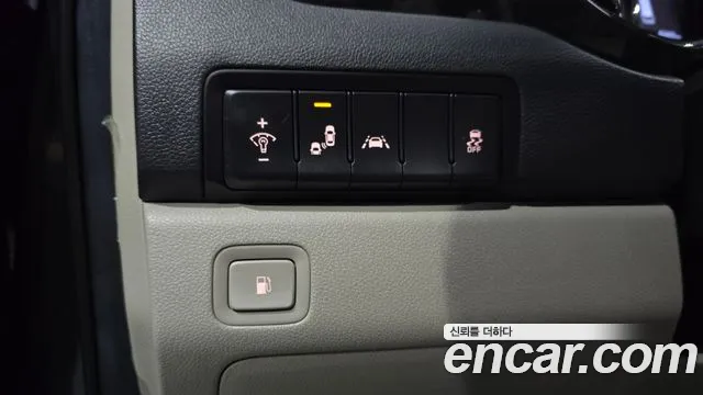 Kia Carnival 2018 thumb 7