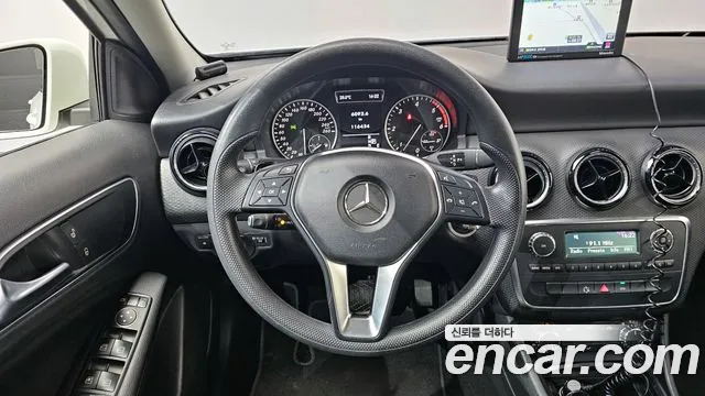 Mercedes-Benz A-Class 2014 thumb 9