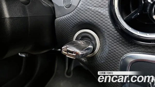 Mercedes-Benz A-Class 2014 thumb 10