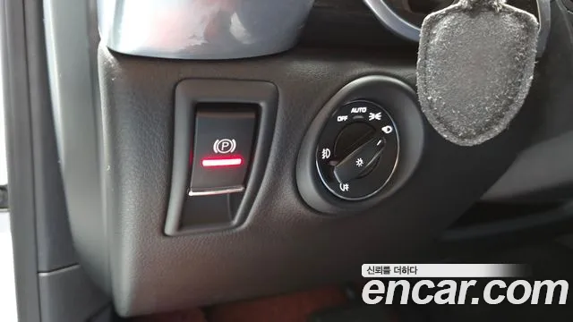 Porsche Cayenne 2013 thumb 8