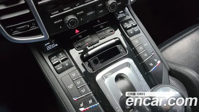 Porsche Cayenne 2013 thumb 5