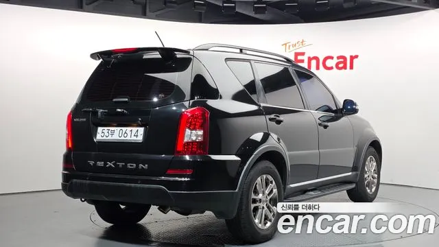 KGM Rexton 2015 thumb 3