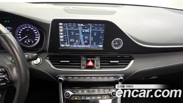 Hyundai Grandeur 2017 thumb 10