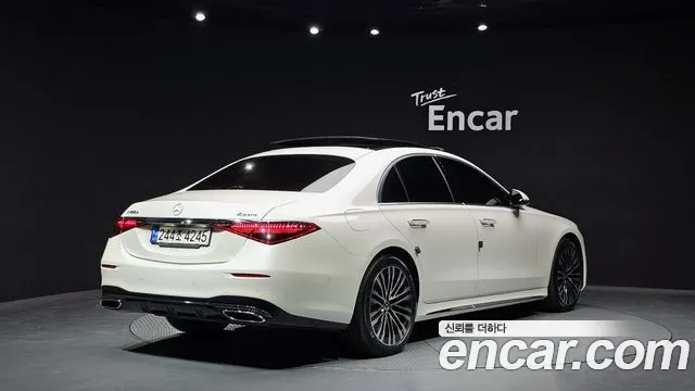 Mercedes-Benz S-Class 2023 thumb 6