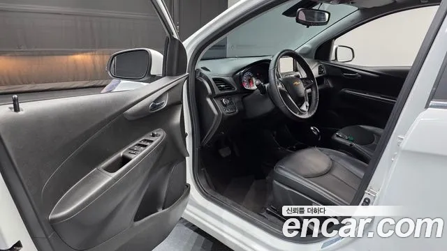 Chevrolet Spark 2017 thumb 10